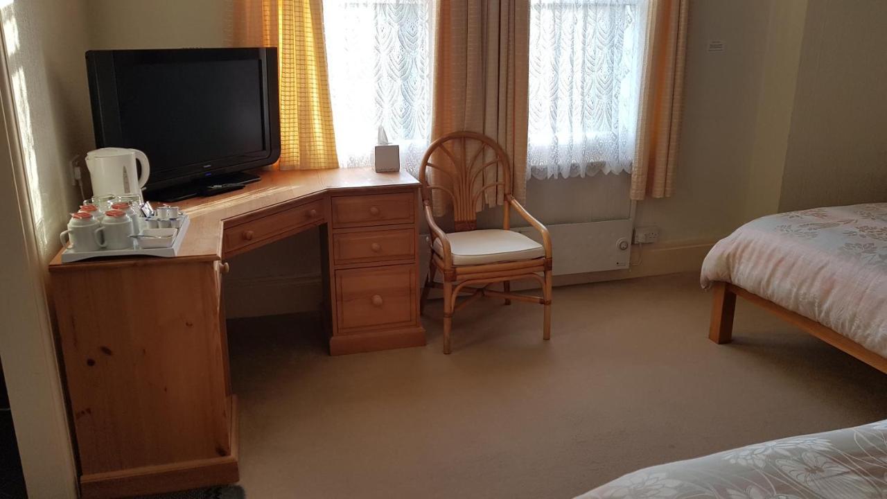 The Wycliffe Bed and Breakfast Φόλκστοουν Δωμάτιο φωτογραφία